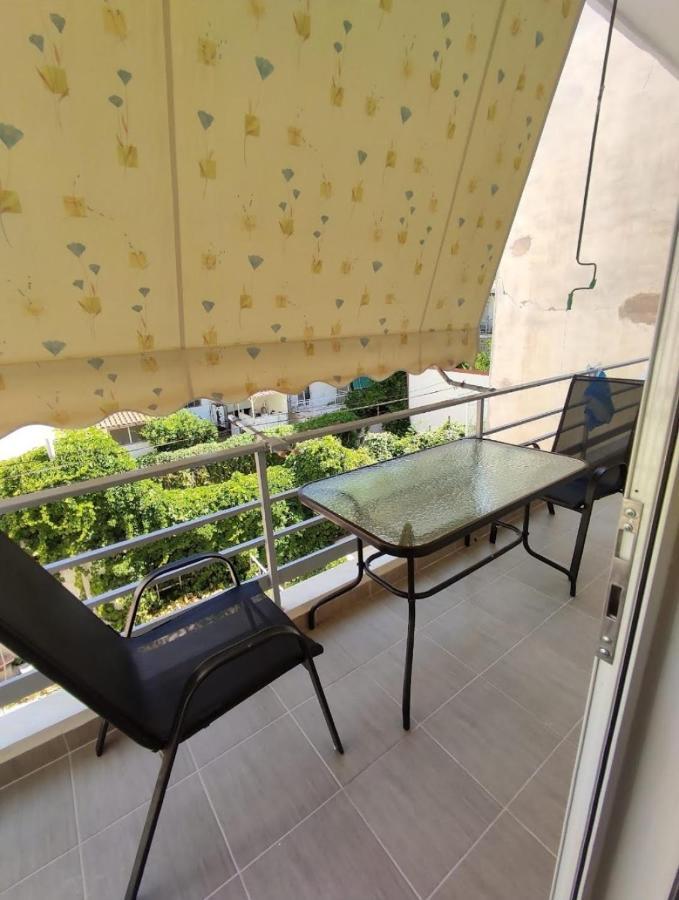 Λουτράκι Κέντρο Appartement Buitenkant foto